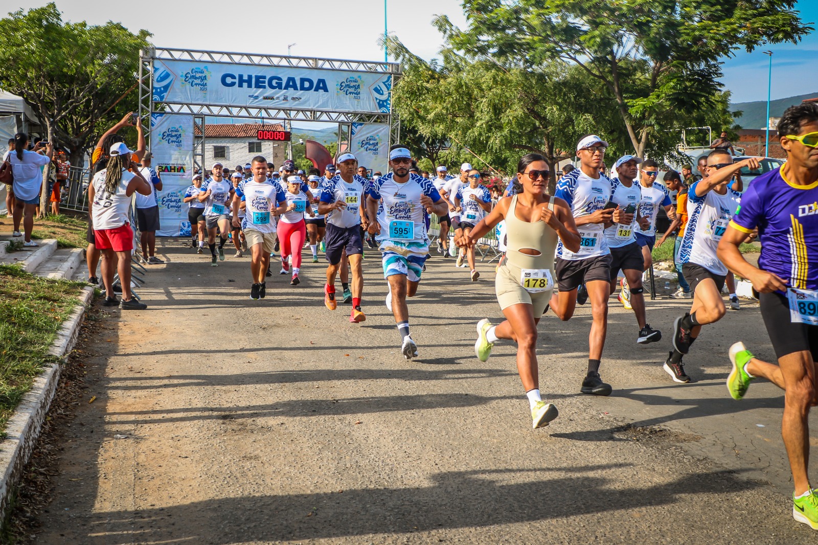Circuito Embasa de Corrida arrecada mais de 3 toneladas de alimentos em Paulo Afonso e Jequié