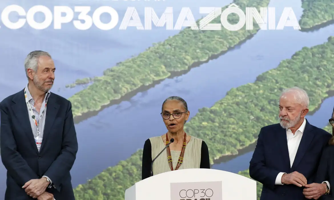 Alemanha dará 1 bilhão de euros para florestas tropicais, diz Marina