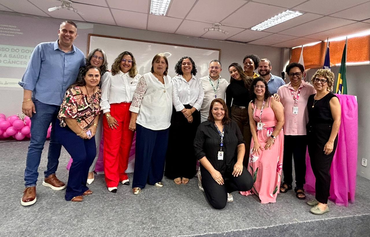 Profissionais de saúde participam de treinamento sobre novo método de rastreio do câncer do colo do útero