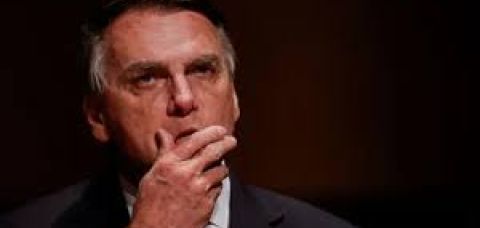 PF realiza perícia médica em Bolsonaro