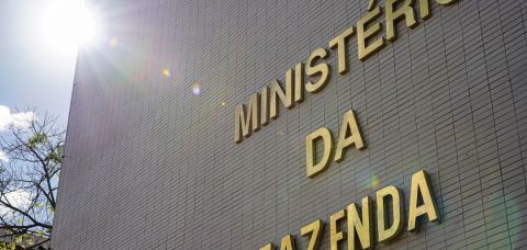 Estatais federais em dificuldade poderão pedir aportes da União