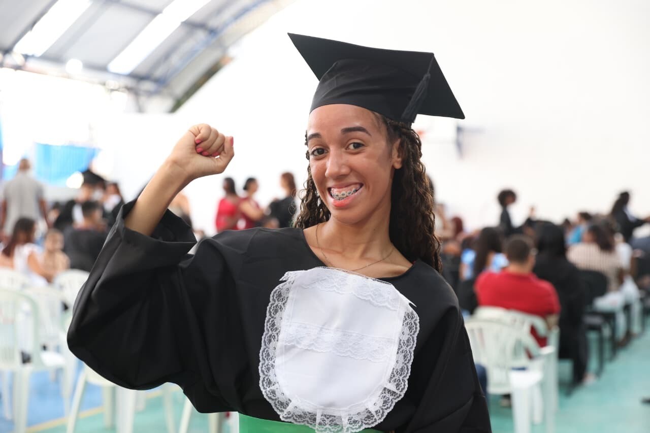 Escolas estaduais celebram formatura de concluintes do Ensino Médio Regular e de Tempo Integral, em toda a Bahia