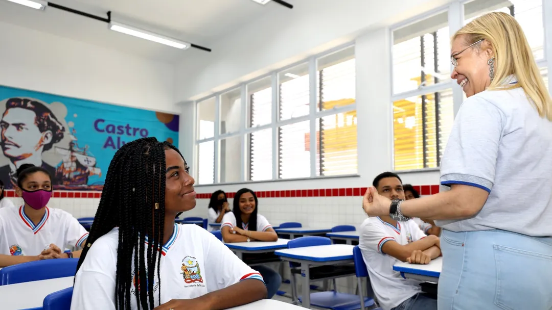 Secretaria de Educação da Bahia abre processos seletivos com quase 3 mil vagas