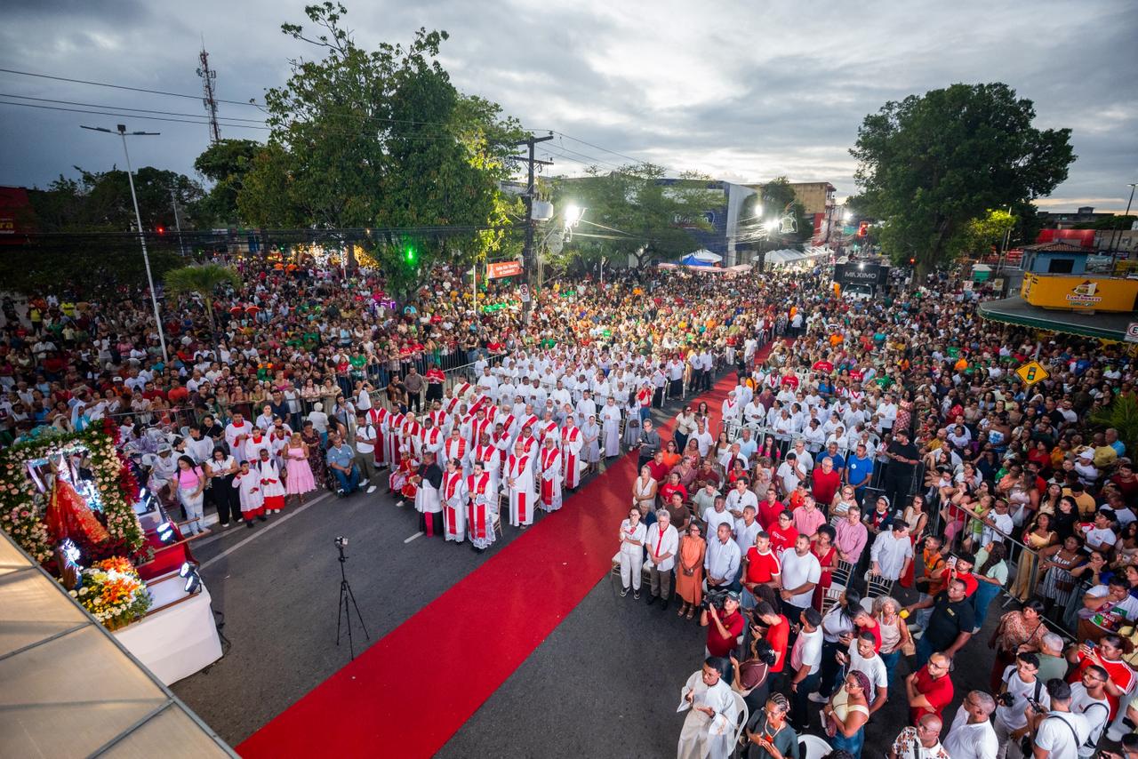 Em manifestação de fé e tradição, homenagem a São Thomaz de Cantuária reúne centenas de fiéis em Camaçari