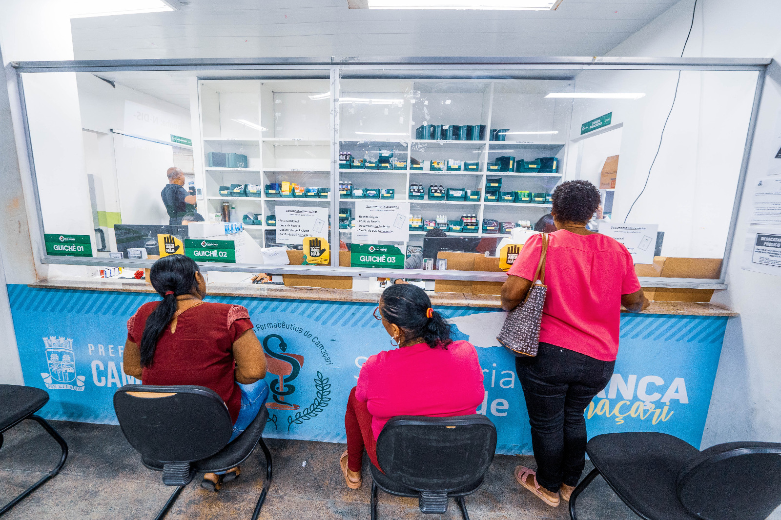 Farmácia do Povo 24h garante entrega ininterrupta de medicamentos em Camaçari