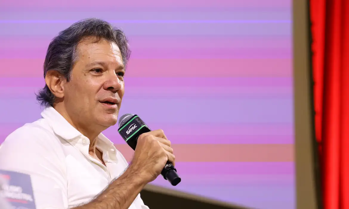 Classe dominante brasileira entende o Estado como dela, diz Haddad