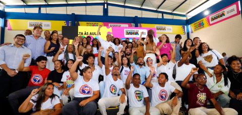 Jerônimo Rodrigues abre ano letivo de 2026 da rede estadual