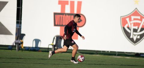 Vitória vence o Galícia, confirma vice-liderança e mando de campo na semifinal