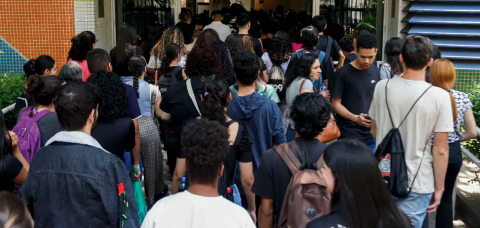 Estudar fora virou projeto possível para brasileiros