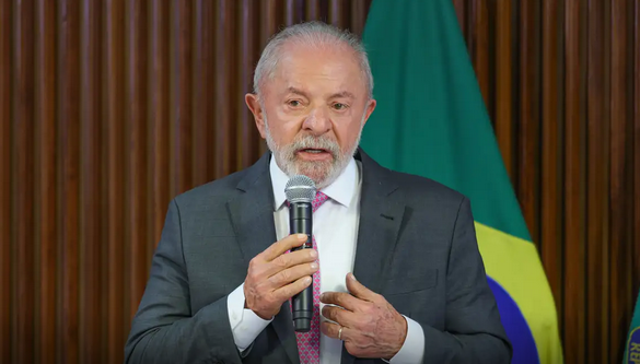 Lula diz que país não precisa de escola cívico-militar na educação