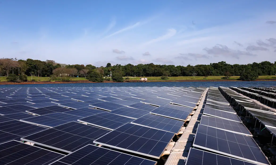 Energia solar em Itaipu tem potencial para dobrar capacidade da usina