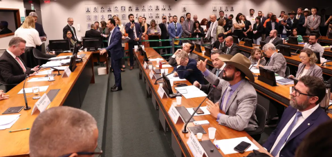 Conselho de Ética suspende Pollon, Van Hattem e Zé Trovão por motim na Câmara