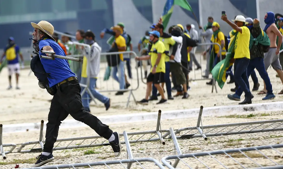 Organizações sociais criticam derrubada de veto ao PL da Dosimetria