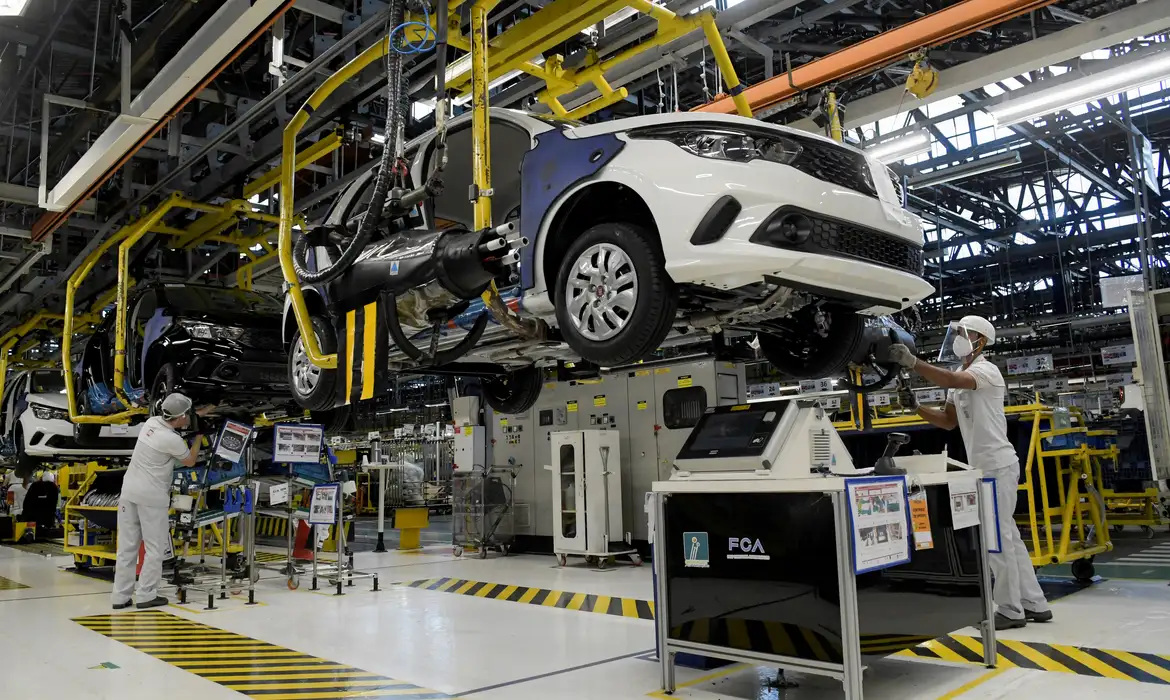 Produção de automóveis acumula 7,1% de aumento