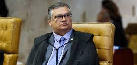 Dino, Moraes, Zanin e Gilmar apresentam voto que reduz restrições a penduricalhos