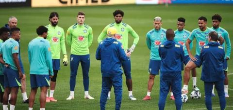Ainda sem Raphinha, Brasil inicia preparação para as oitavas de final