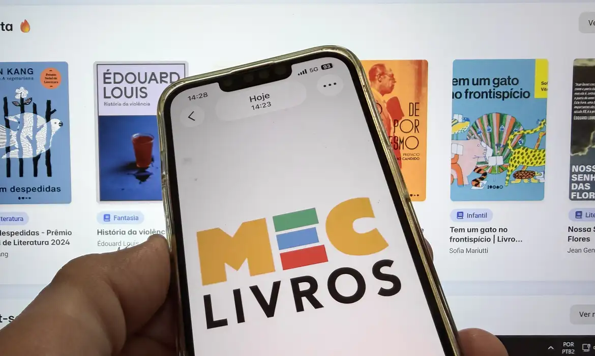MEC Livros empresta mais de 3 mil títulos por dia; veja os mais lidos