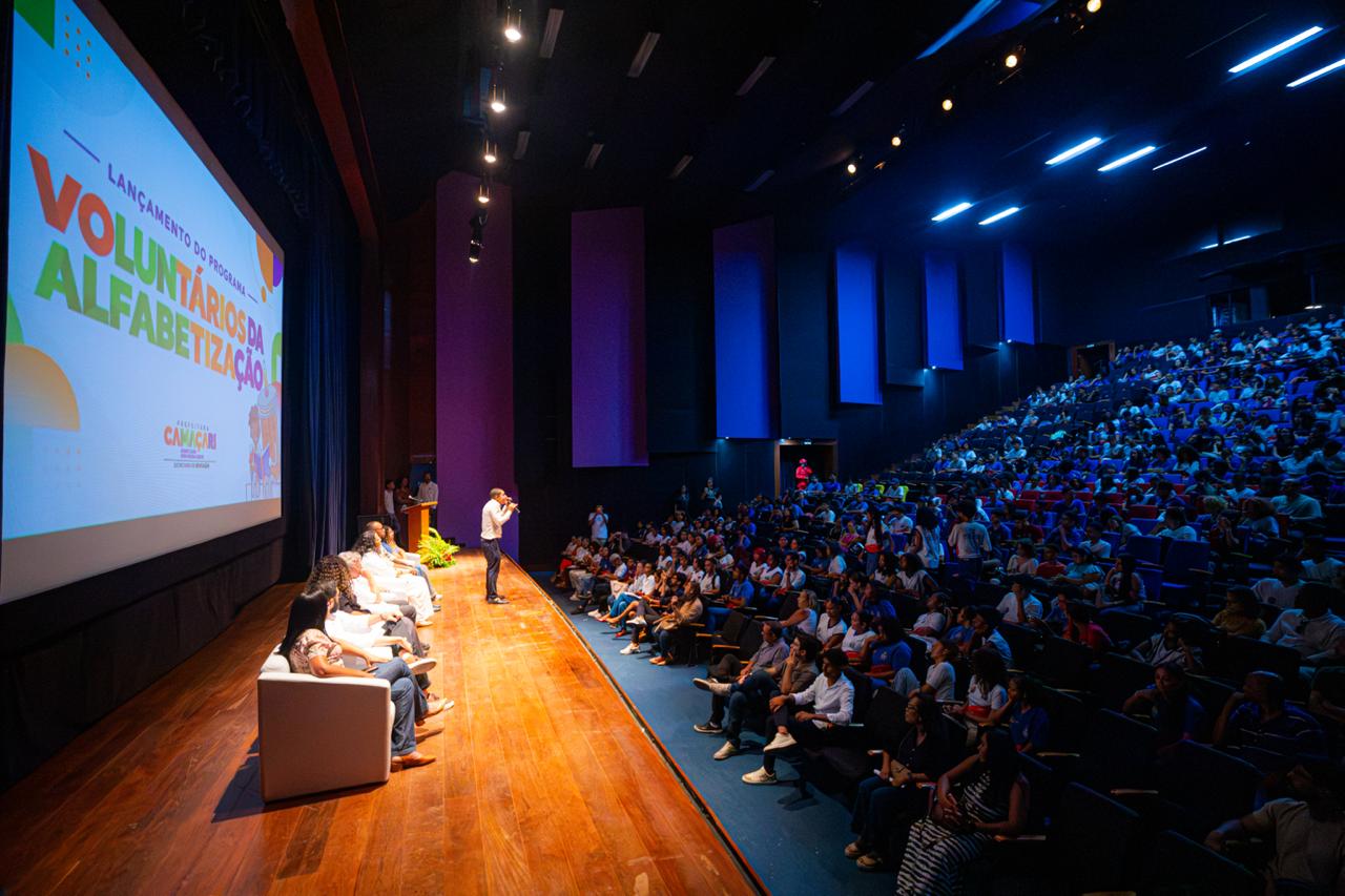 Seduc lança Programa Voluntários da Educação com participação de 500 estudantes do Ensino Médio