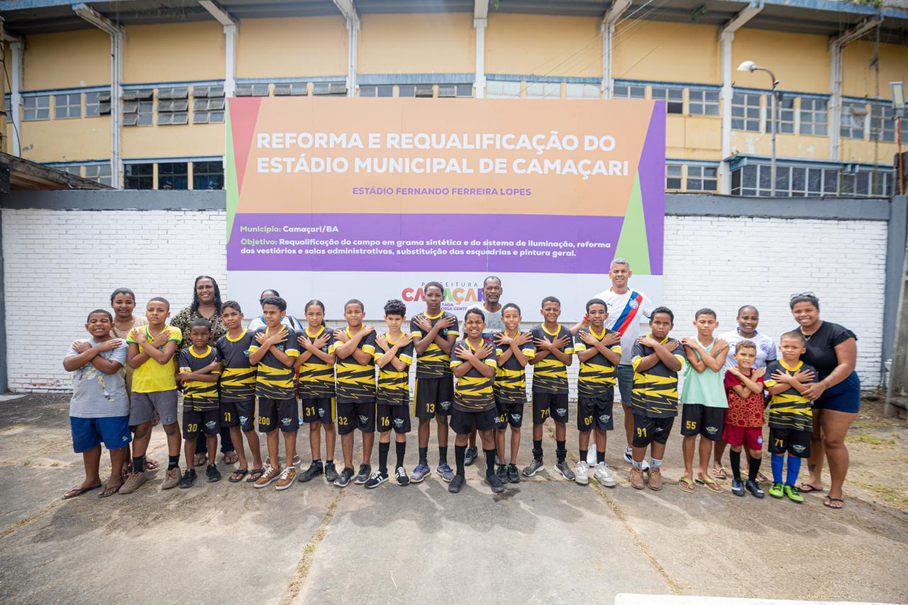 Prefeitura de Camaçari e Grupo City garantem reforma do estádio municipal com gramado padrão FIFA