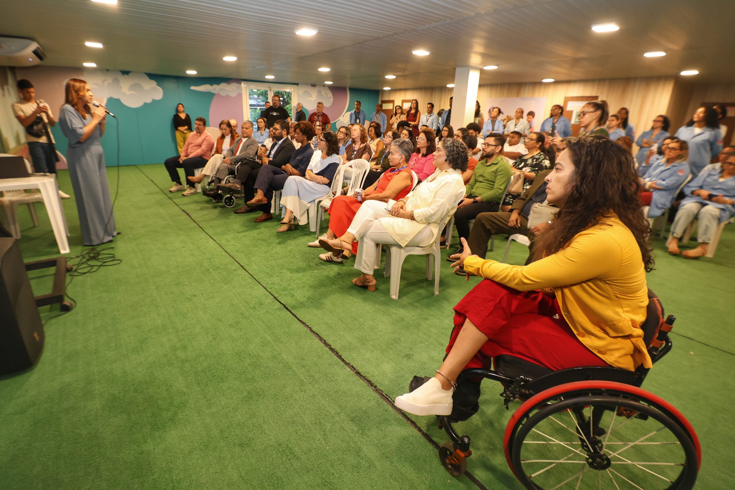 Secretária Roberta Santana recebe ministra dos Direitos Humanos para conhecer rede de cuidado à pessoa com deficiência na Bahia