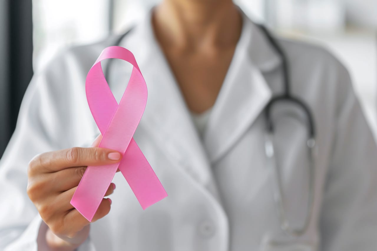 Outubro Rosa: Bahia deve ter 4.480 novos diagnósticos de câncer de mama em 2026