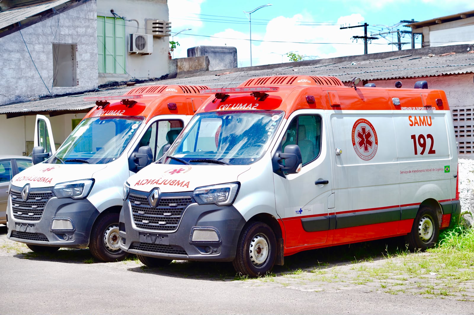 Camaçari recebe duas novas ambulâncias do SAMU e reforça atendimento de urgência e emergência