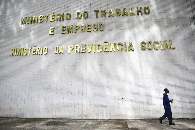 MTE recebe 4,3 mil denúncias de assédio eleitoral em três dias