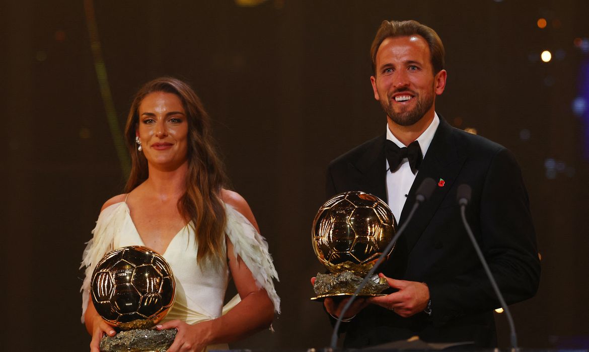 Harry Kane e Alexia Putellas vencem prêmio Bola de Ouro de 2026